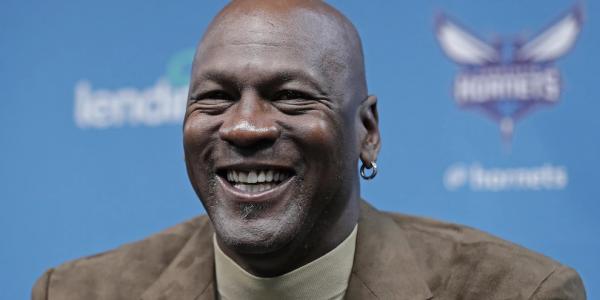 194541913-dc8a54f4-7315-48bd-996b-8e82ff6f7e16 Is Michael Jordan still burdened by Gambling Debt?