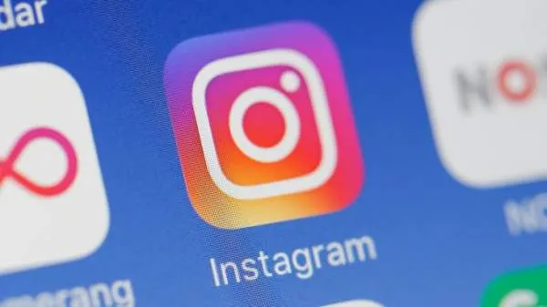Check '3 of your pictures and 4 hours of my time' Instagram scam and how to avoid it?
