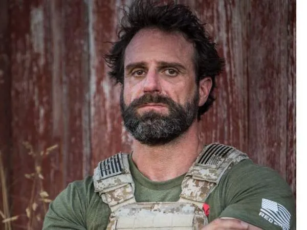 Louis Garrick Fernbaugh: The Domestic Terrorist Thrown Multiple Pipe Bombs Around East Precinct [VIDEO]