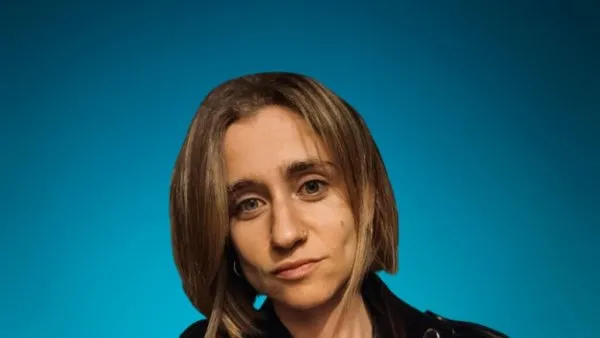 Who is Eve Barlow to Amber Heard? Wiki Bio, Age, Height, Net Worth 2022