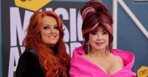 Who was Naomi Judd? Net Worth, Death Cause, Husband, Daughter