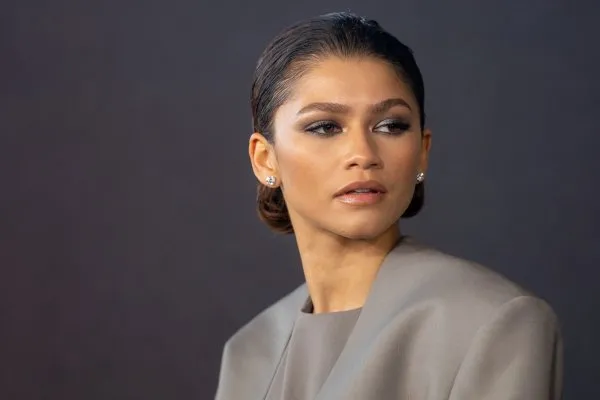 Zendaya Gets Beaten Up (Assaulted) In Viral Twitter Fight Video: Debunked